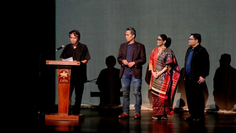 Para juri pada malam penutupan FTJ 2019: Gandung Bondowoso, Zen Hae, Jajang C. Noer dan Bramantyo Abdinagoro. -Dok. portalteater.com