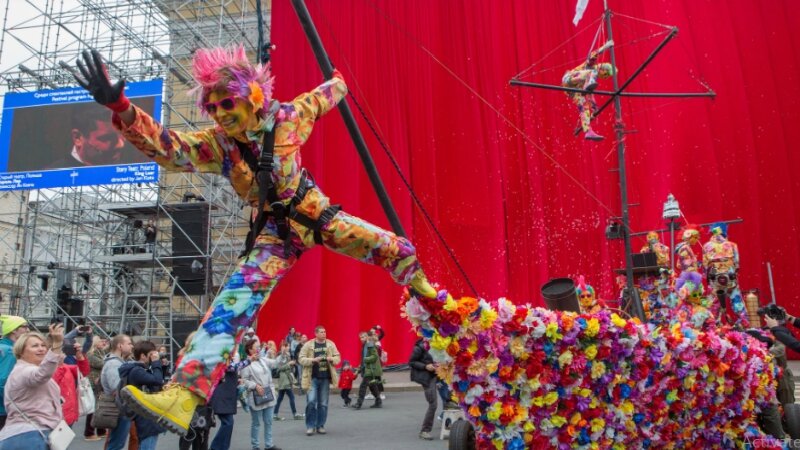 Seremoni pembukaan Theater Olympics di St. Petersburg, Juni 2019. -Dok. Theater Olympics/Interpress.