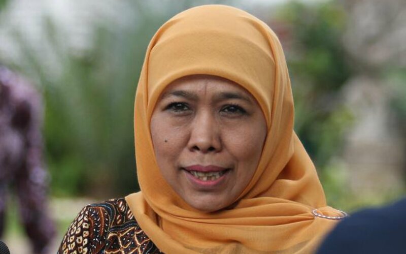 Gubernur Jawa Timur Khofifah Indar Parawansa mengakui bahwa ada faktor keterlambatan penanganan virus di Jatim. -Dok. Lipuran6.com.