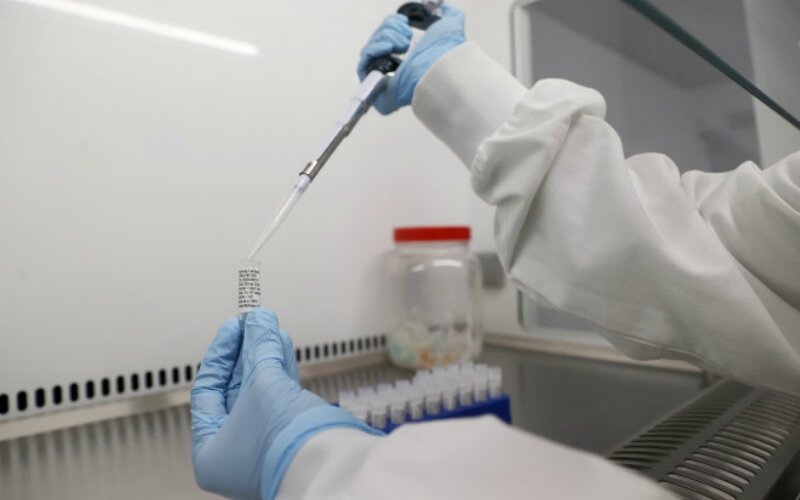 Dr. David Nabarro mengatakan terlalu dini untuk mengatakan kita memiliki vaksin untuk virus Corona. -Dok. REUTERS/Carl Recine.