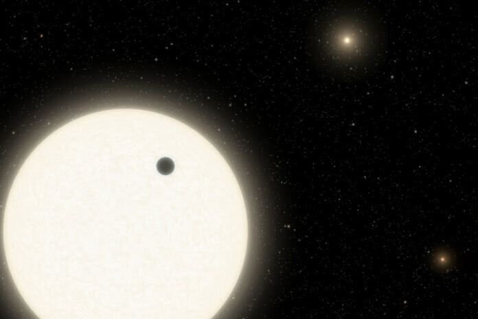 NASA akan menemukan planet asing dengan tiga matahari