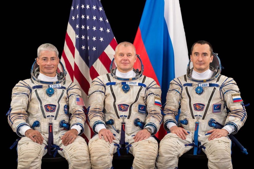 Astronot NASA pergi ke stasiun luar angkasa pada bulan April bersama kru Soyuz Rusia