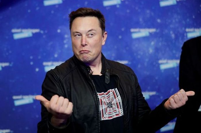 Elon Musk, pemilik SpaceX dan CEO Tesla, di karpet merah untuk Axel Springer Awards pada 1 Desember 2020 di Berlin, Jerman.