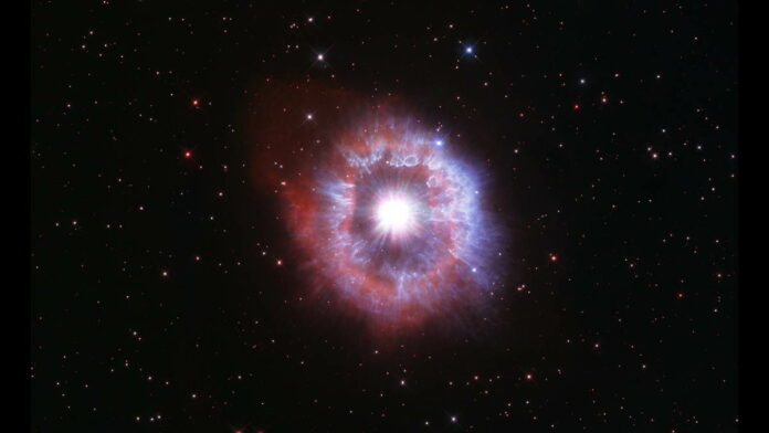 Hubble AG Carney mendekati ulang tahun ke-31 Teleskop Luar Angkasa