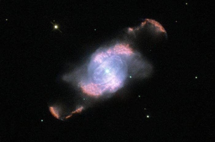 Potret bintang sekarat dari planet nebula IC4634 yang ditangkap oleh Teleskop Luar Angkasa Hubble